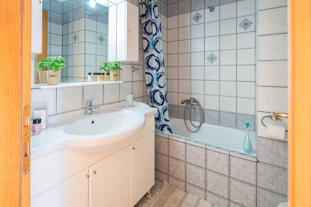 Апартаменты Finas Penthouse,Private Terrace,Great View,Mins From Sea Кавала Экстерьер фото