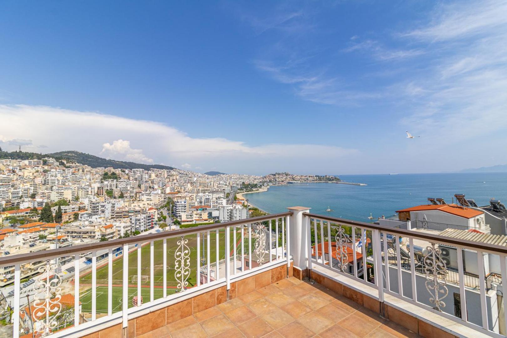 Апартаменты Finas Penthouse,Private Terrace,Great View,Mins From Sea Кавала Экстерьер фото